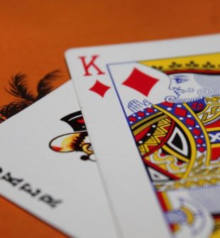 Online Casino: En dybdegående gennemgang af historien og vigtige aspekter