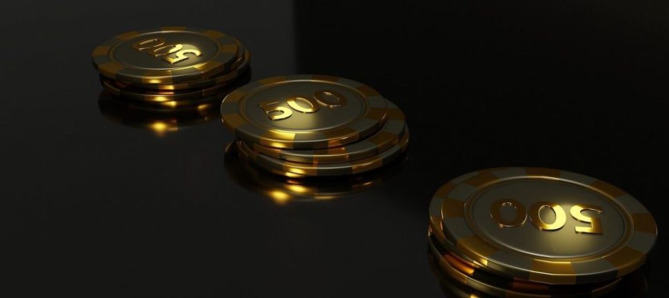 Spider Solitaire er et populært og underholdende gratis spil, der tilbyder timevis af sjov og udfordring for dem, der er interesseret i casino og spil